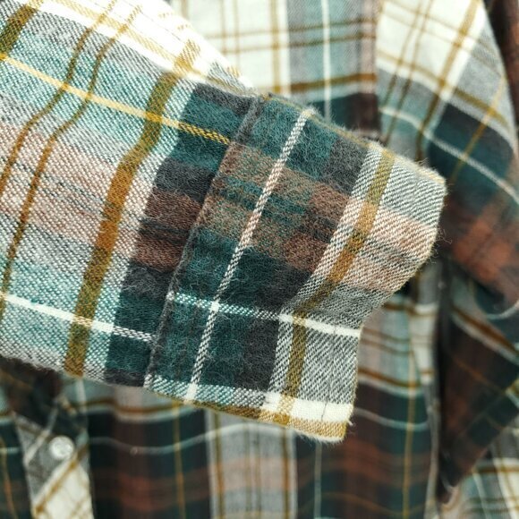 VTG L.L. Bean 100% Cotton Plaid Flannel Button Shirt S/M Cream/Green/Brown - Picture 13 of 16